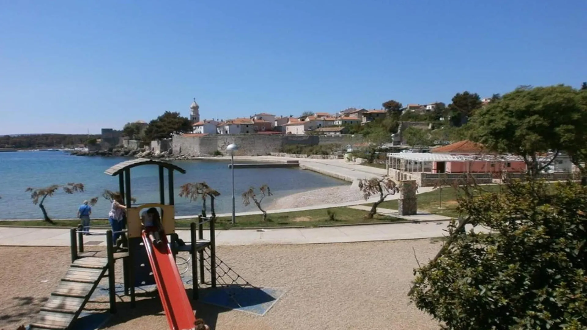 Guest house Family Apartments Cherry Krk Town